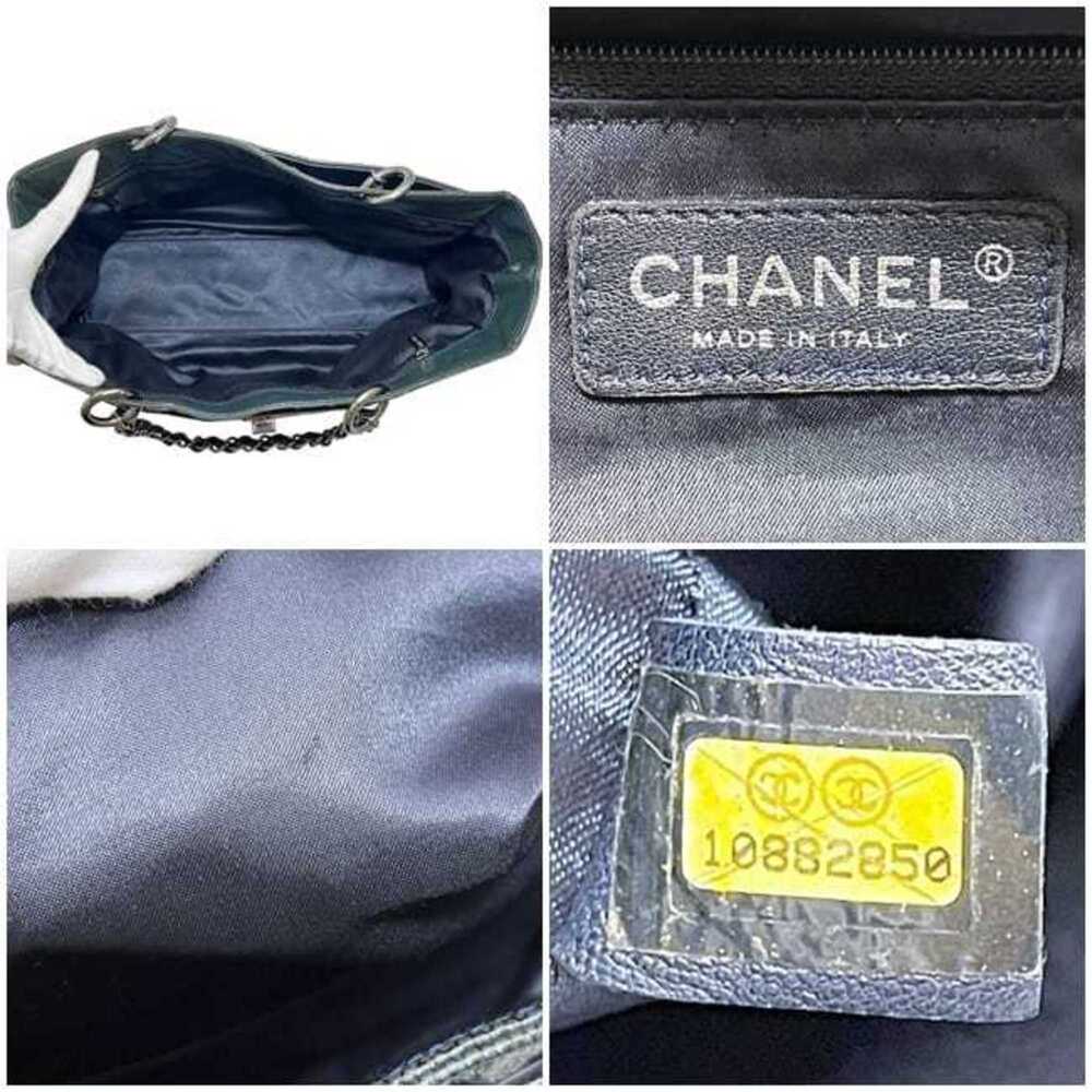 CHANEL Green Leather Tote Bag - Picture 5 of 11